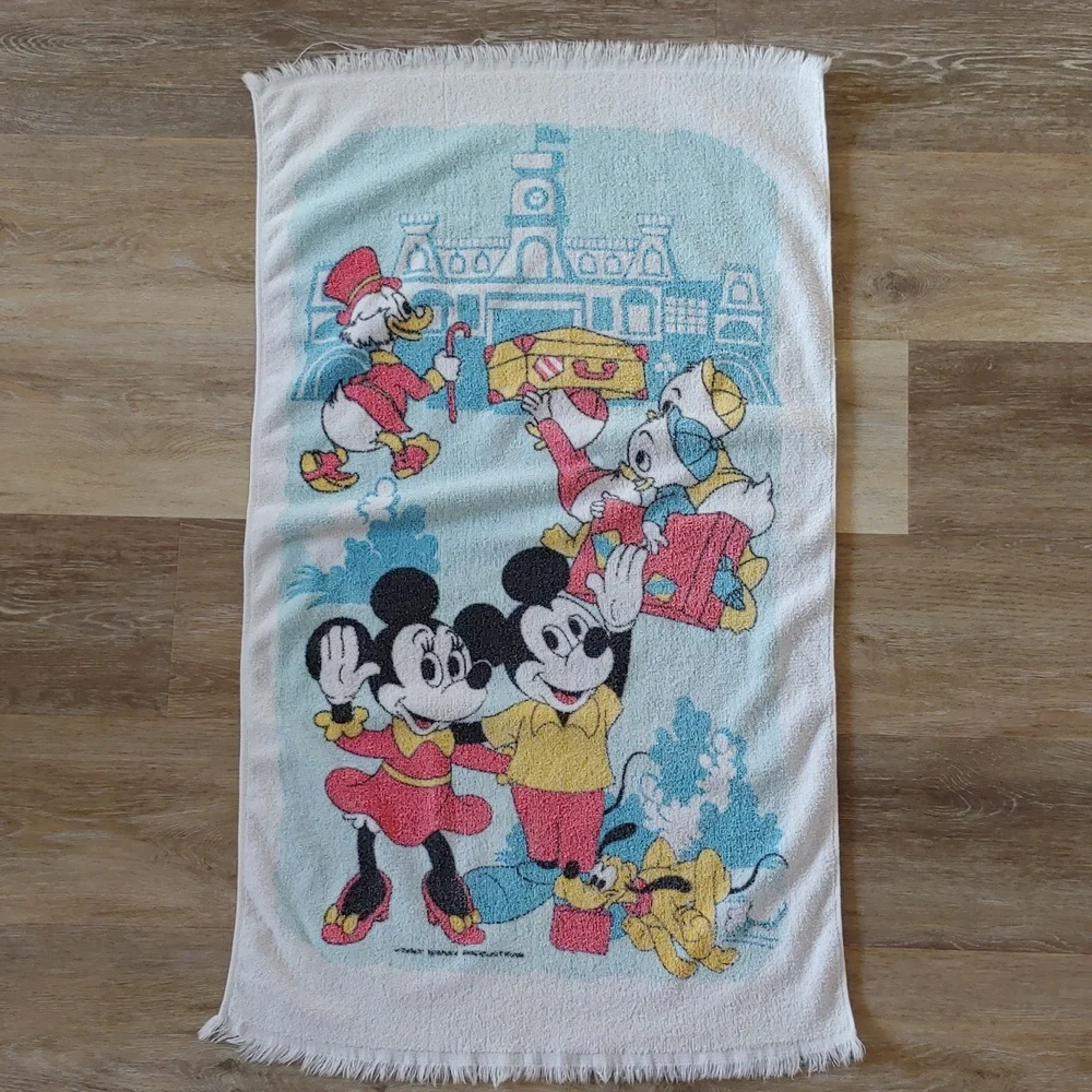 Vintage Disney Pacific Signature Towel Mickey and Friends
